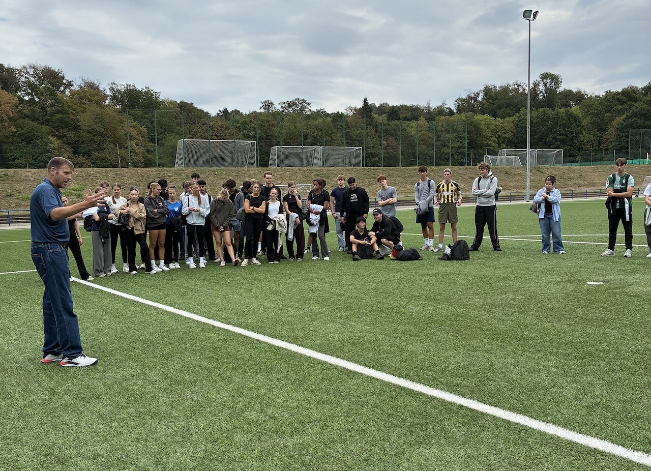 Kennenlernen und Teambuilding am Beruflichen Gymnasium Image 3